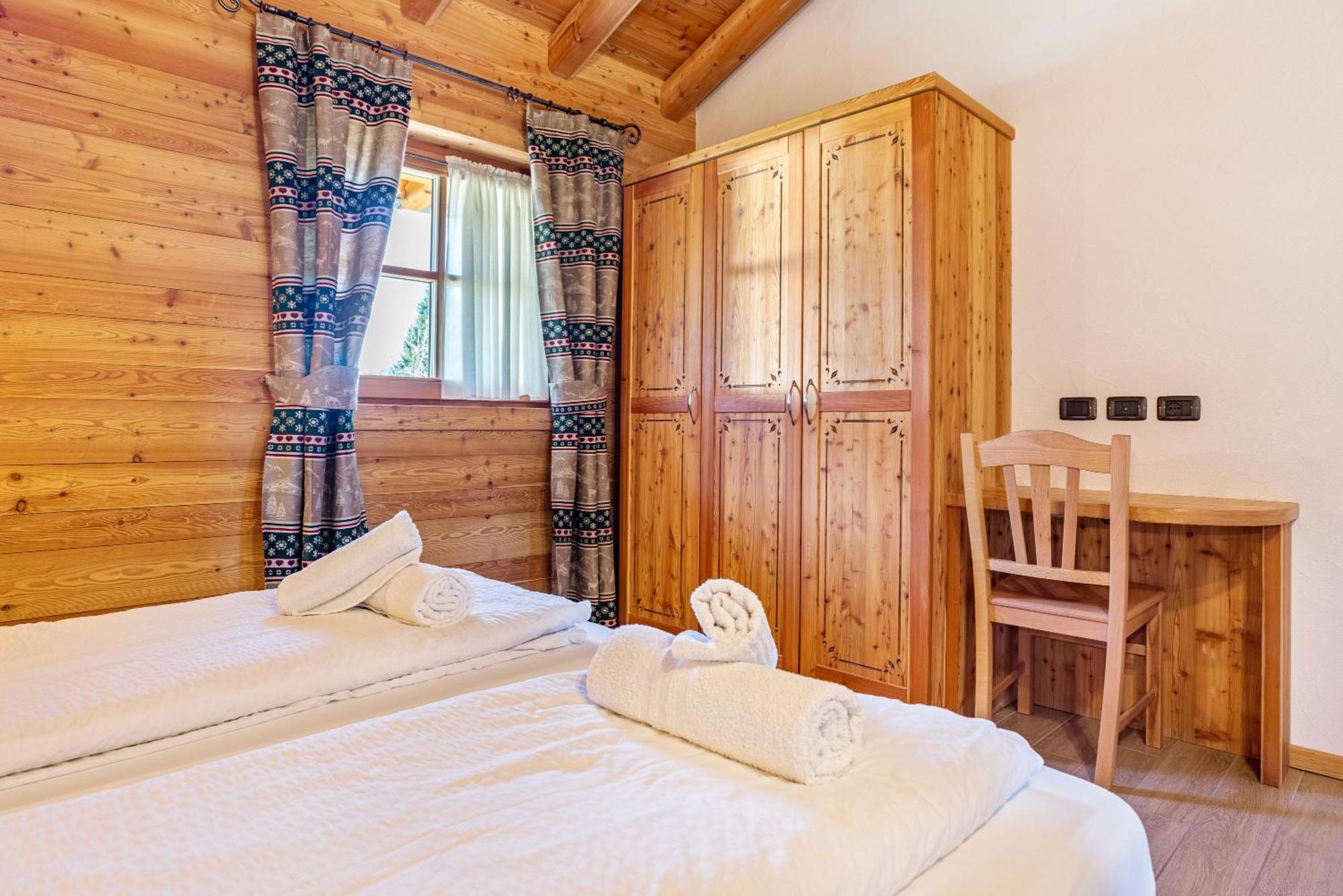 Вилла Chalet Camping Fae 3 Мадонна-ди-Кампильо Экстерьер фото